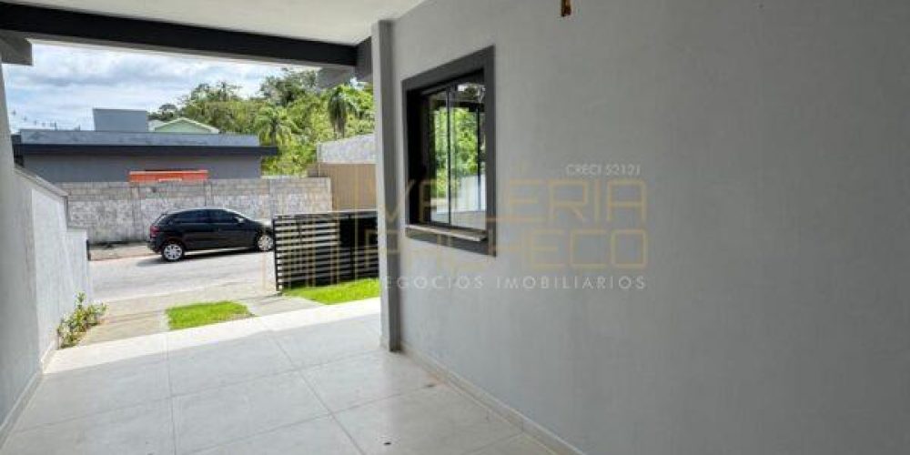 04-Sobrado-de-Alto-Padrão-à-Venda-no-Residencial-Caroline