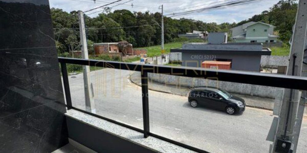 10-Sobrado-de-Alto-Padrão-à-Venda-no-Residencial-Caroline