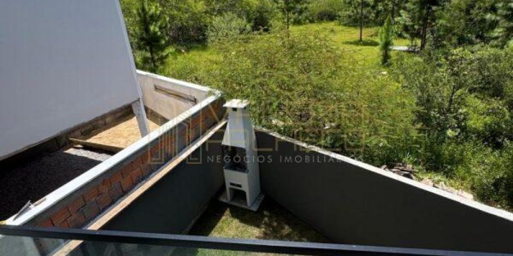 11-casa-moderna-com-suite-amplo-terreno-e-espaco-para-piscina
