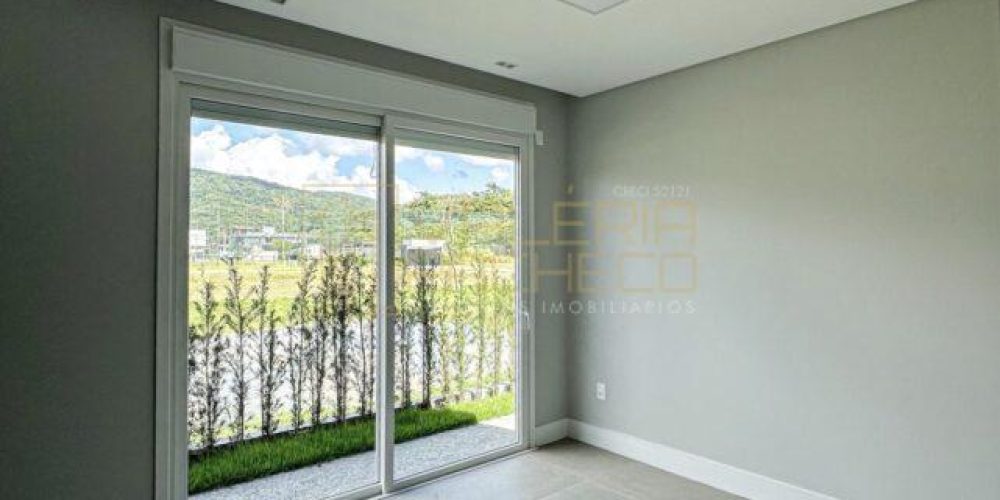 Casa no Condomínio Reserva da Pedra Fundo Lago em Palhoça 02